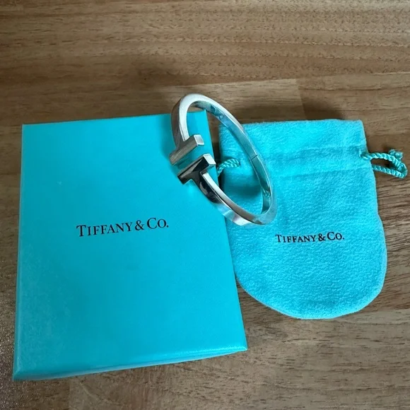 Tiffany T Square Bracelet in Sterling Silver - Picture 4 of 14